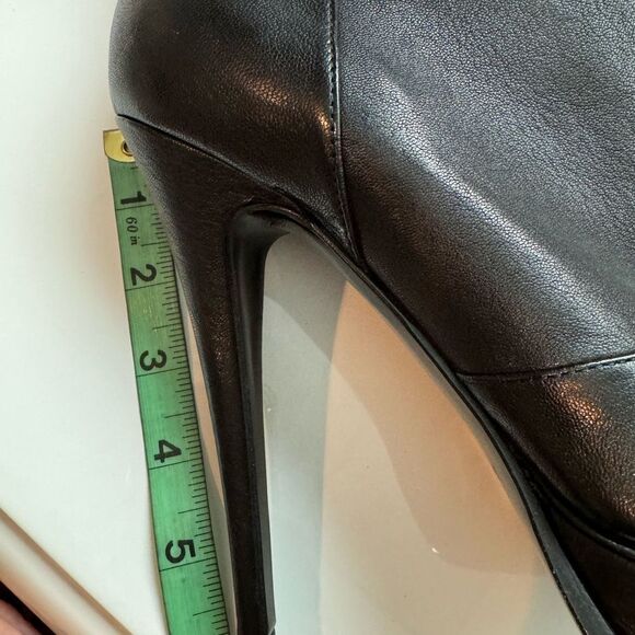 Yves Saint Laurent Tribute Platform Black Leather Boots. Below Knee - Picture 4 of 13
